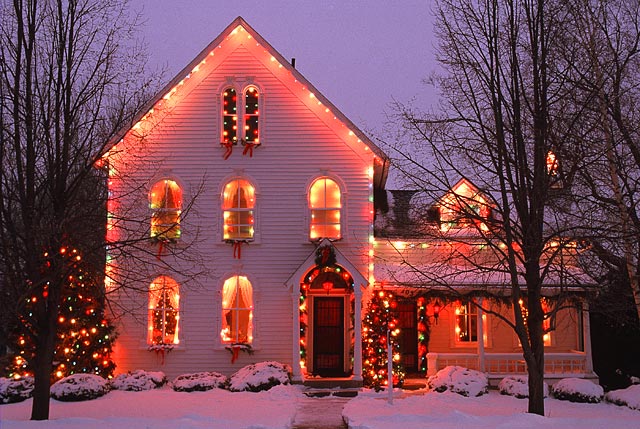 Holiday Decorated House WI Stock Photography by Zane Williams